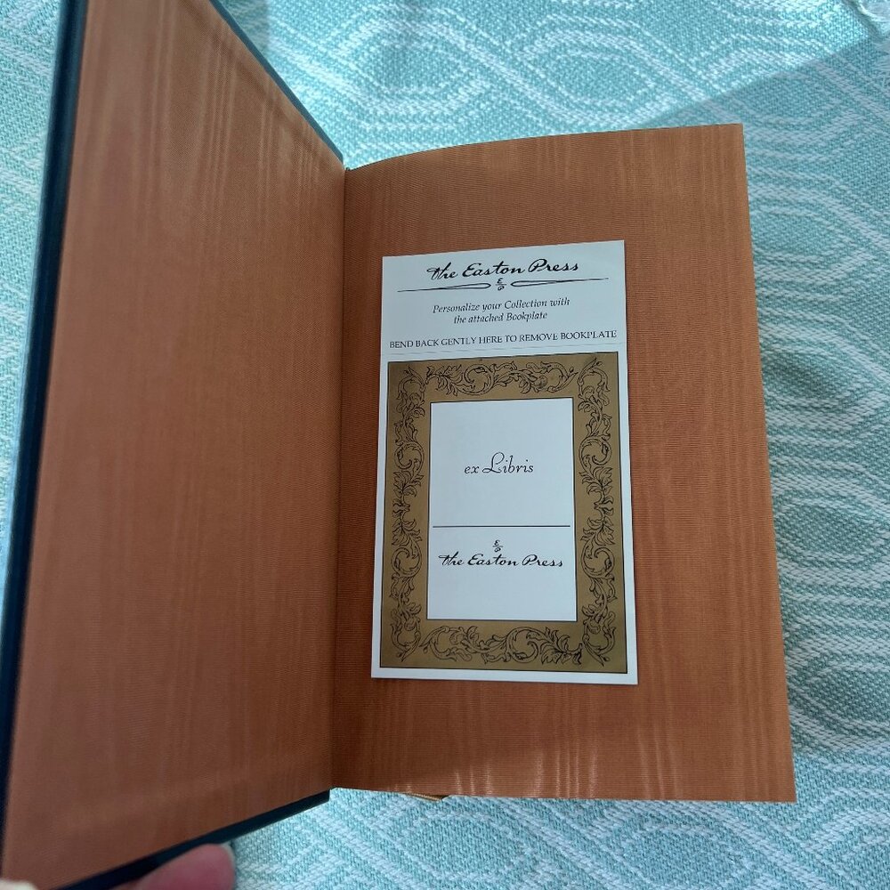 Leather bound classic novels - Picture 3 of 4